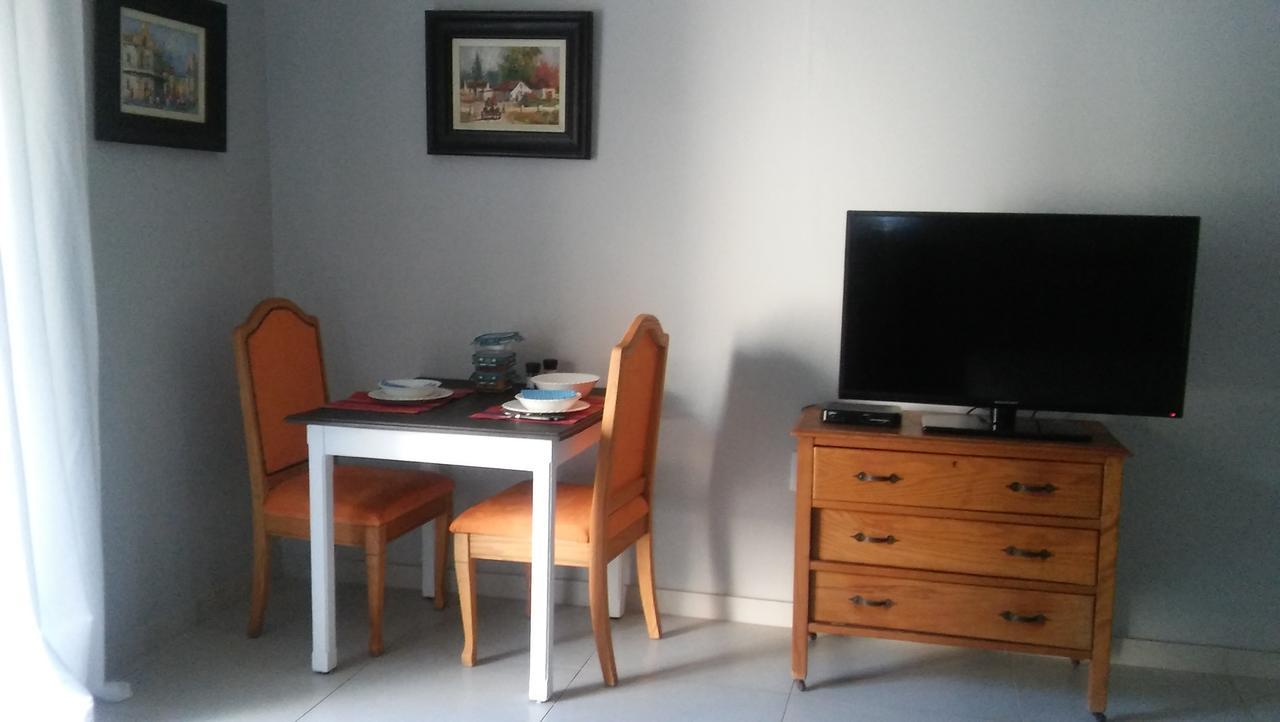 @Home Cottage ヨハネスブルグ エクステリア 写真
